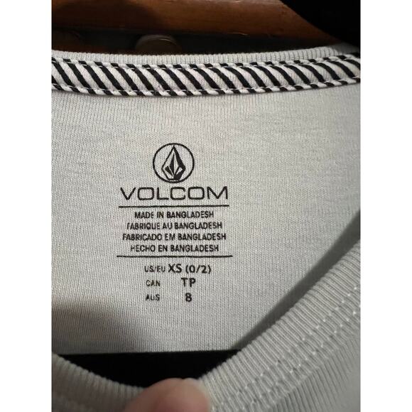 VOLCOM Women's Have a Clue Skimmer Baby Rib T-Shirt Chlorine Blue Size XS - Picture 5 of 8